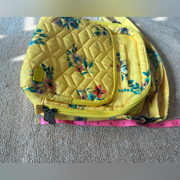Lug Ranger Bouquet Yellow Crossbody Bag - Picture 7 of 12